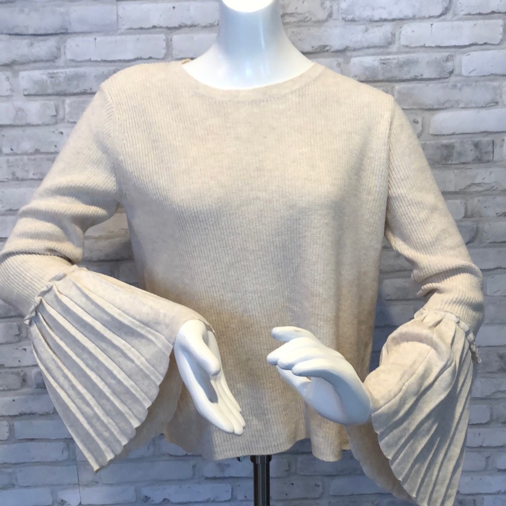 Olivia Warren tan cotton poly blend ribbed knit sweater wide pleated sleeve